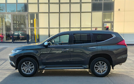 Mitsubishi Pajero Sport III рестайлинг, 2019 год, 3 400 000 рублей, 10 фотография
