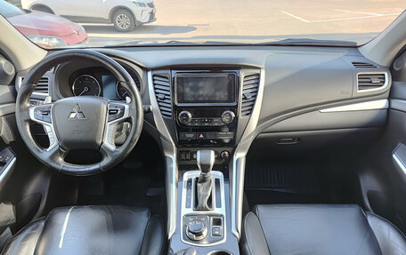 Mitsubishi Pajero Sport III рестайлинг, 2019 год, 3 400 000 рублей, 17 фотография