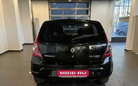 Renault Sandero I, 2013 год, 650 000 рублей, 4 фотография