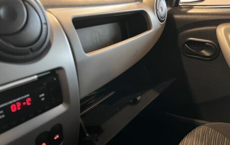 Renault Sandero I, 2013 год, 650 000 рублей, 27 фотография