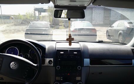 Volkswagen Touareg III, 2005 год, 950 000 рублей, 2 фотография
