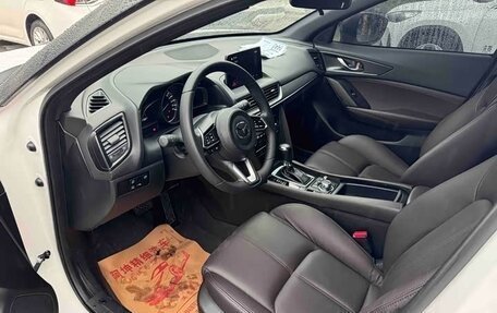 Mazda CX-4, 2023 год, 2 080 000 рублей, 6 фотография