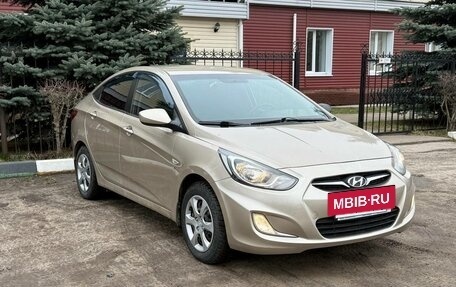 Hyundai Solaris II рестайлинг, 2012 год, 750 000 рублей, 2 фотография