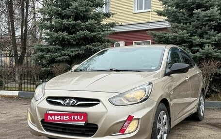 Hyundai Solaris II рестайлинг, 2012 год, 750 000 рублей, 4 фотография