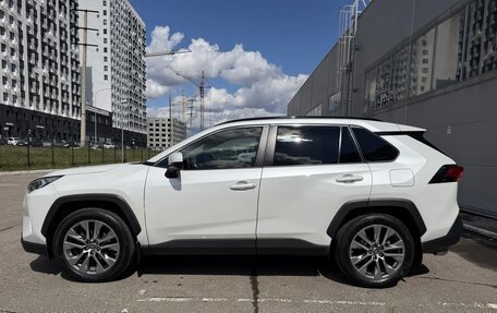 Toyota RAV4, 2021 год, 4 200 000 рублей, 2 фотография