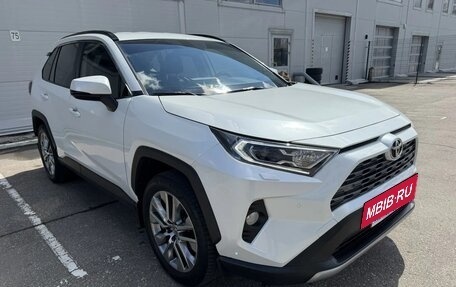 Toyota RAV4, 2021 год, 4 200 000 рублей, 7 фотография