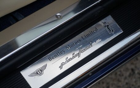 Bentley Azure II, 1995 год, 9 200 000 рублей, 14 фотография