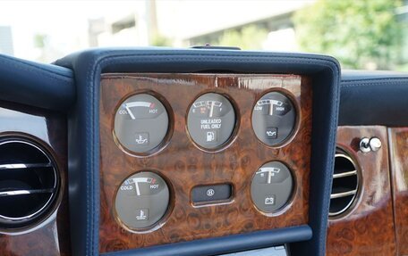 Bentley Azure II, 1995 год, 9 200 000 рублей, 26 фотография