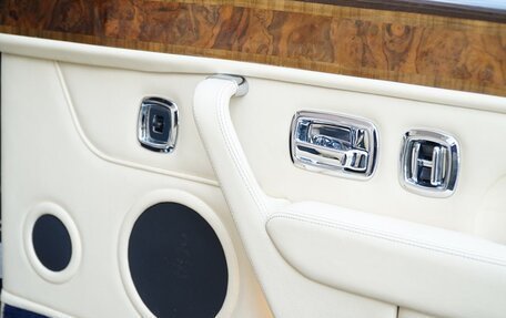 Bentley Azure II, 1995 год, 9 200 000 рублей, 23 фотография