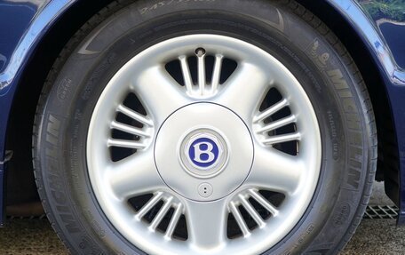Bentley Azure II, 1995 год, 9 200 000 рублей, 33 фотография