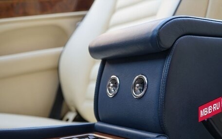 Bentley Azure II, 1995 год, 9 200 000 рублей, 29 фотография