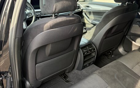 BMW 5 серия, 2019 год, 4 390 000 рублей, 11 фотография