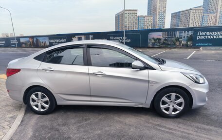 Hyundai Solaris II рестайлинг, 2012 год, 820 000 рублей, 5 фотография