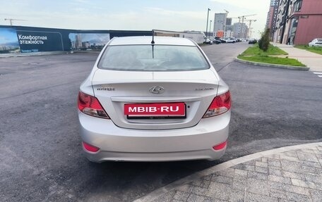 Hyundai Solaris II рестайлинг, 2012 год, 820 000 рублей, 10 фотография
