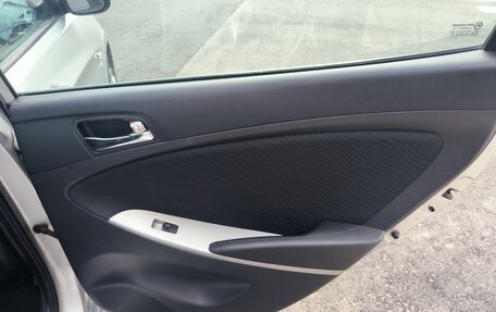 Hyundai Solaris II рестайлинг, 2012 год, 820 000 рублей, 20 фотография