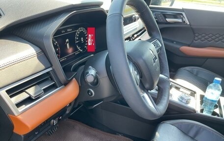 Mitsubishi Outlander, 2023 год, 3 600 000 рублей, 19 фотография