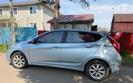 Hyundai Solaris II рестайлинг, 2012 год, 820 000 рублей, 5 фотография