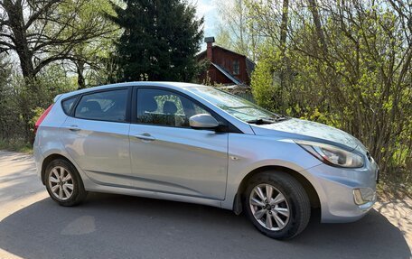 Hyundai Solaris II рестайлинг, 2012 год, 820 000 рублей, 4 фотография