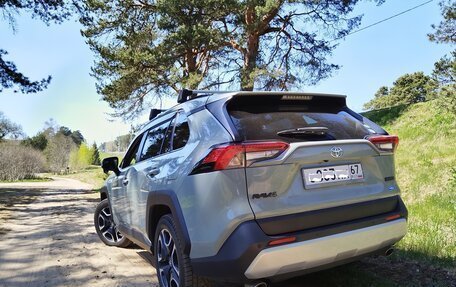 Toyota RAV4, 2019 год, 2 850 000 рублей, 5 фотография