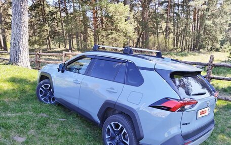 Toyota RAV4, 2019 год, 2 850 000 рублей, 9 фотография