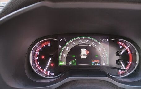 Toyota RAV4, 2019 год, 2 850 000 рублей, 17 фотография