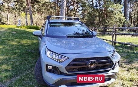 Toyota RAV4, 2019 год, 2 850 000 рублей, 12 фотография