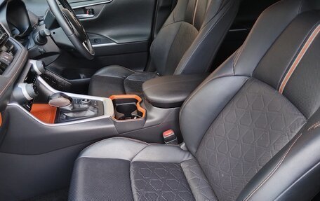 Toyota RAV4, 2019 год, 2 850 000 рублей, 27 фотография
