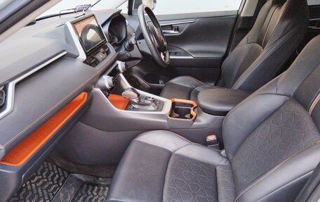 Toyota RAV4, 2019 год, 2 850 000 рублей, 25 фотография