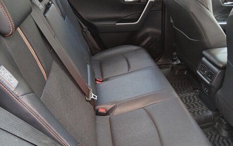 Toyota RAV4, 2019 год, 2 850 000 рублей, 28 фотография