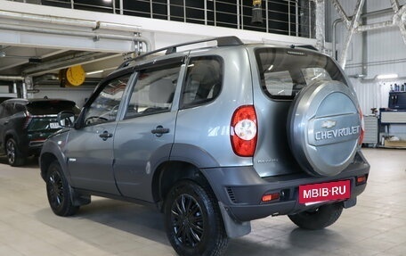 Chevrolet Niva I рестайлинг, 2015 год, 549 990 рублей, 7 фотография