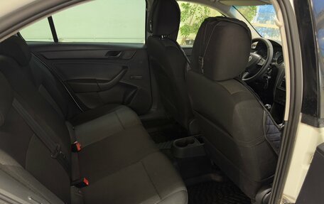 Skoda Rapid I, 2015 год, 660 000 рублей, 10 фотография