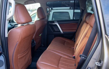 Toyota Land Cruiser Prado 150 рестайлинг 2, 2015 год, 3 696 000 рублей, 32 фотография