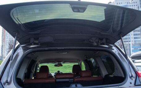 Toyota Land Cruiser Prado 150 рестайлинг 2, 2015 год, 3 696 000 рублей, 34 фотография