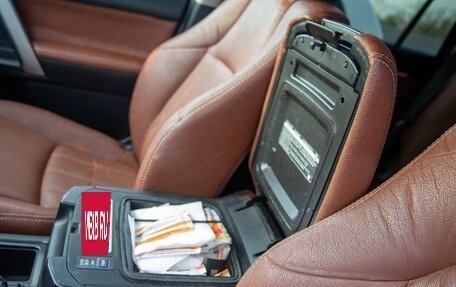 Toyota Land Cruiser Prado 150 рестайлинг 2, 2015 год, 3 696 000 рублей, 33 фотография