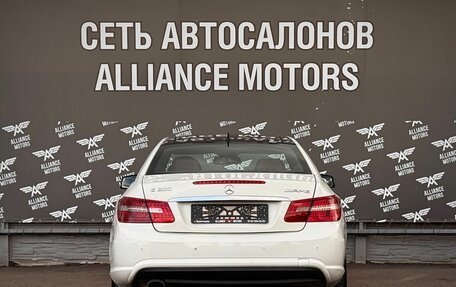 Mercedes-Benz E-Класс, 2012 год, 1 250 000 рублей, 6 фотография