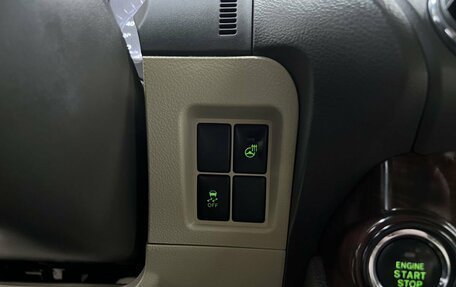 Toyota Land Cruiser Prado 150 рестайлинг 2, 2013 год, 3 695 000 рублей, 21 фотография