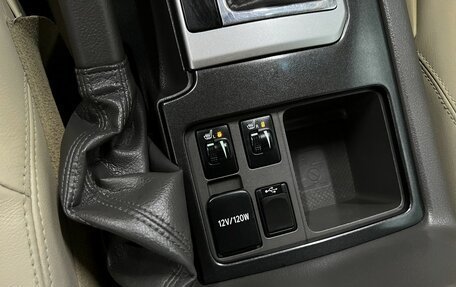 Toyota Land Cruiser Prado 150 рестайлинг 2, 2013 год, 3 695 000 рублей, 22 фотография