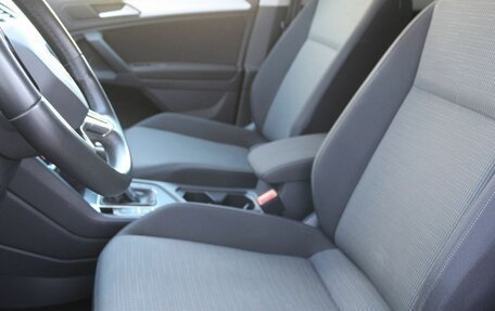Volkswagen Tiguan II, 2021 год, 2 660 000 рублей, 19 фотография