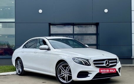 Mercedes-Benz E-Класс, 2020 год, 3 770 000 рублей, 3 фотография