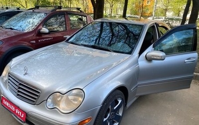 Mercedes-Benz C-Класс, 2004 год, 980 000 рублей, 1 фотография