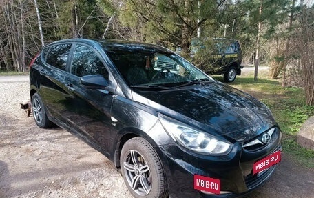 Hyundai Solaris II рестайлинг, 2013 год, 600 000 рублей, 4 фотография