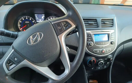 Hyundai Solaris II рестайлинг, 2013 год, 600 000 рублей, 11 фотография