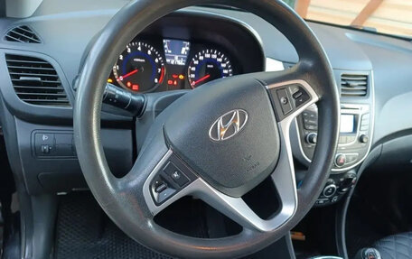 Hyundai Solaris II рестайлинг, 2013 год, 600 000 рублей, 12 фотография