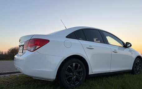 Chevrolet Cruze II, 2010 год, 680 000 рублей, 12 фотография