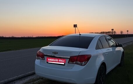Chevrolet Cruze II, 2010 год, 680 000 рублей, 11 фотография