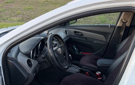 Chevrolet Cruze II, 2010 год, 680 000 рублей, 22 фотография