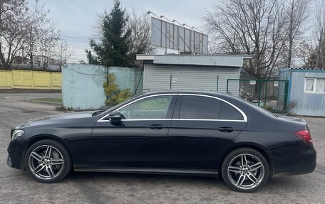 Mercedes-Benz E-Класс, 2019 год, 2 200 000 рублей, 2 фотография