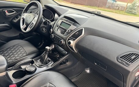 Hyundai ix35 I рестайлинг, 2012 год, 970 000 рублей, 2 фотография