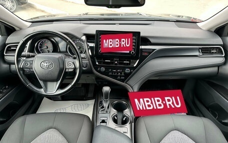 Toyota Camry, 2021 год, 2 750 000 рублей, 9 фотография