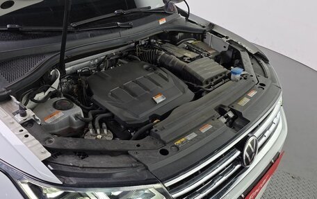 Volkswagen Tiguan II, 2022 год, 2 692 000 рублей, 6 фотография